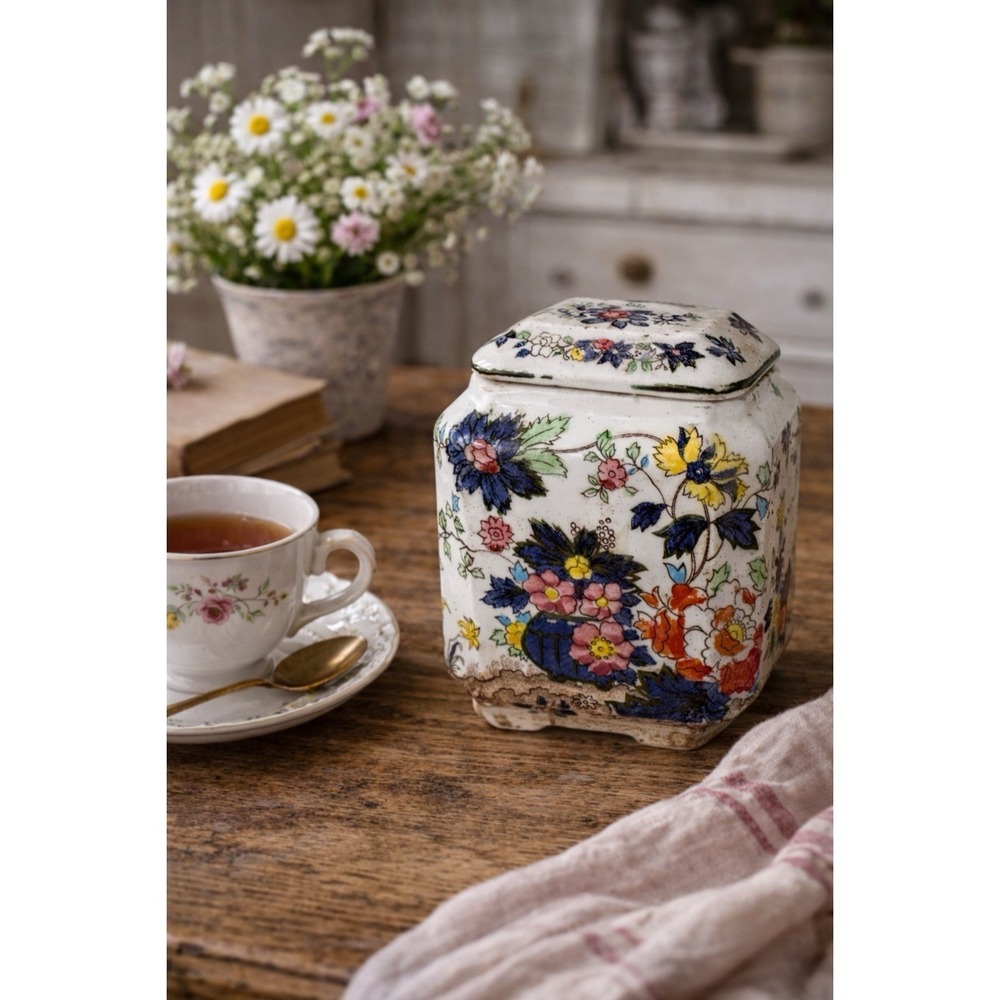 Royal Crown 90's Tea Leaf Caddy Vintage Original Arani Creation Japan